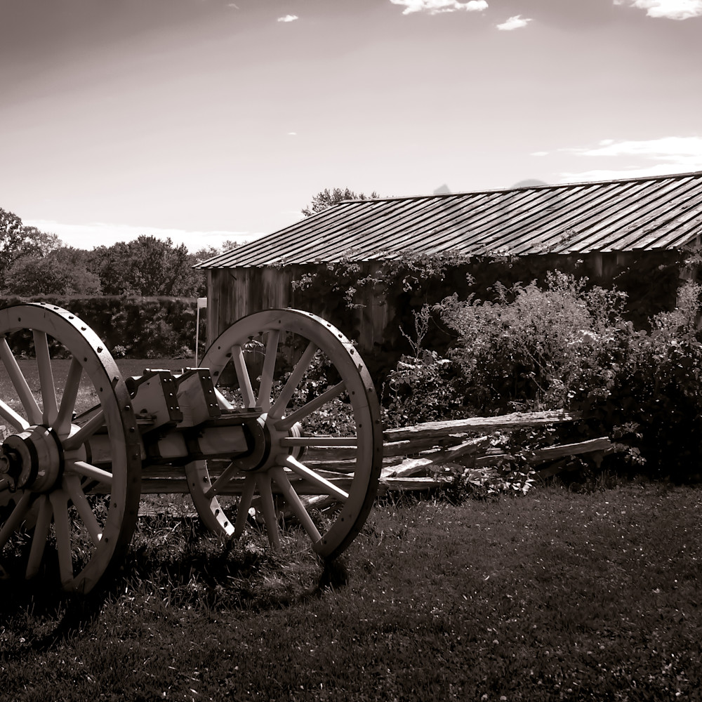 Barn and cannon wagon yjxtwk