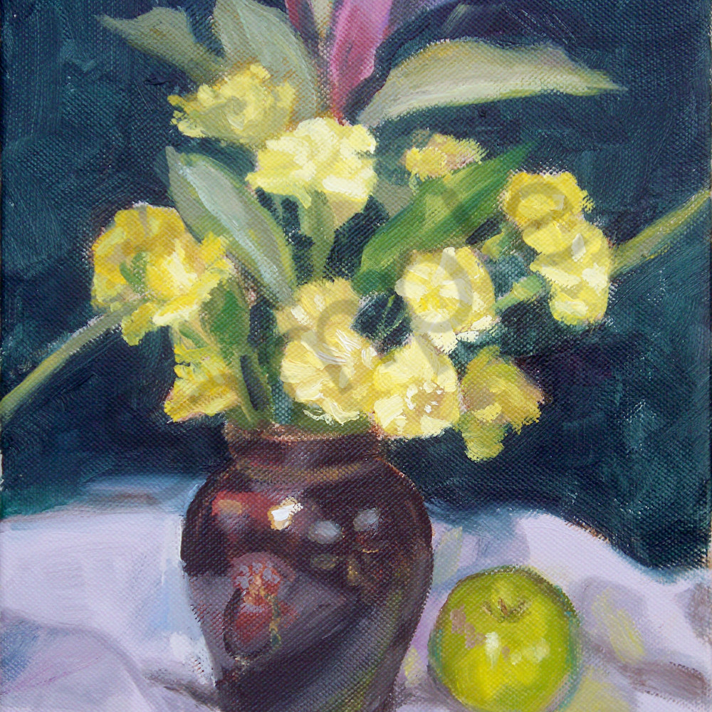 Yellow flowers and green apple hlqy7p