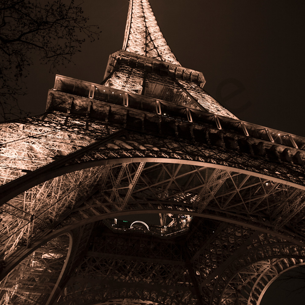 Eiffel at night uljadc