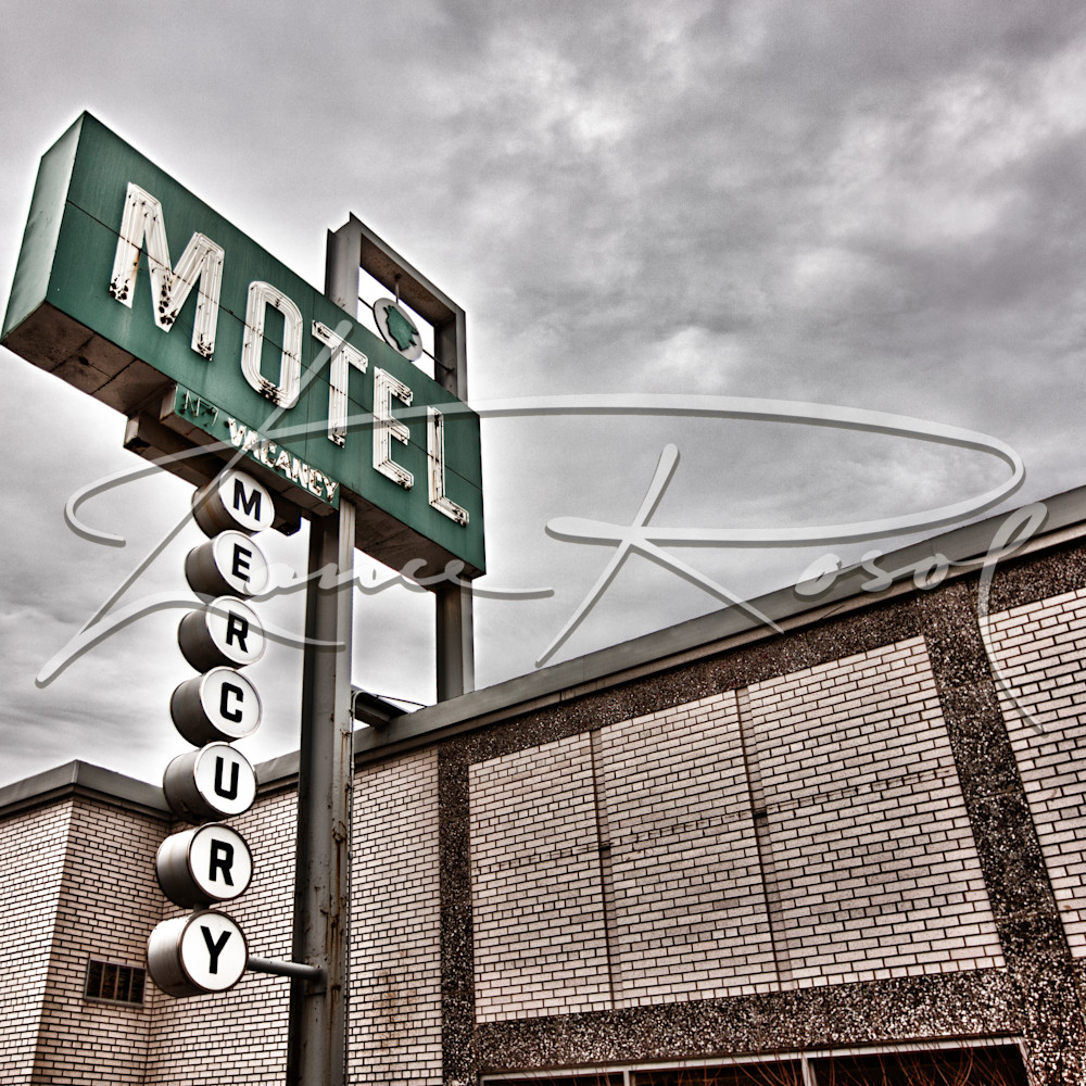 Mercury motel w0pifm
