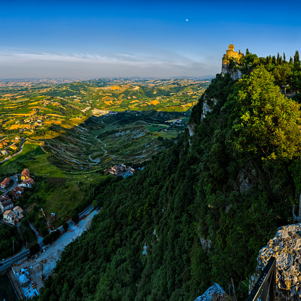 Tower and valley   san marino   italy l6perr