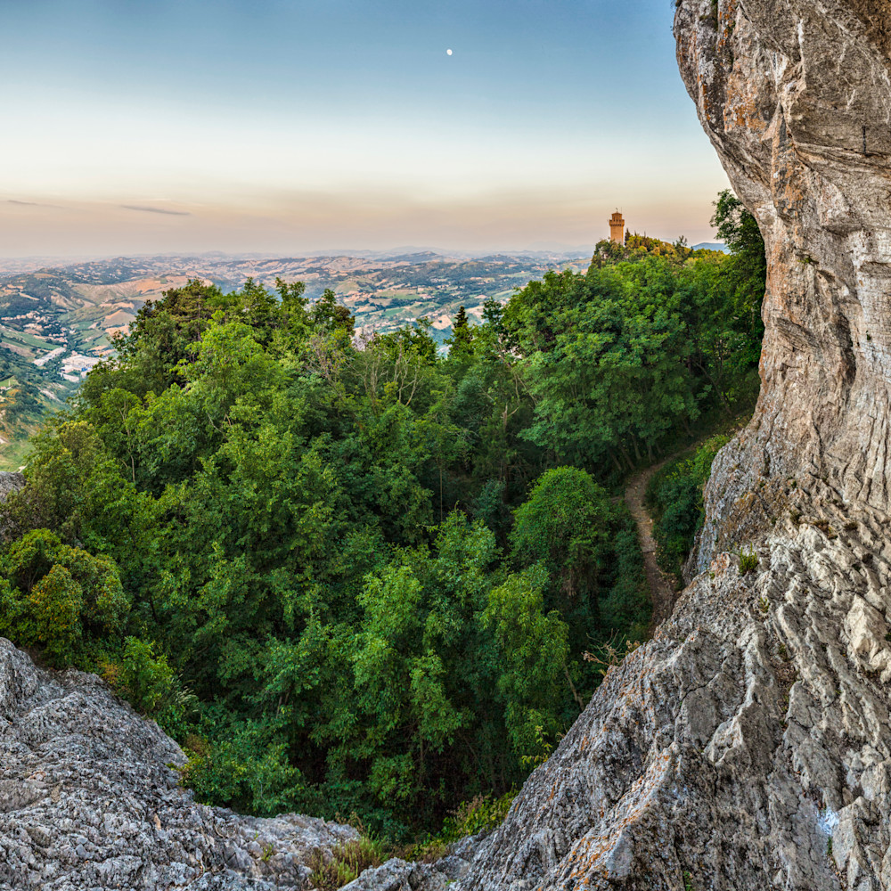 Cliff and castle   san marino   italy zbayid
