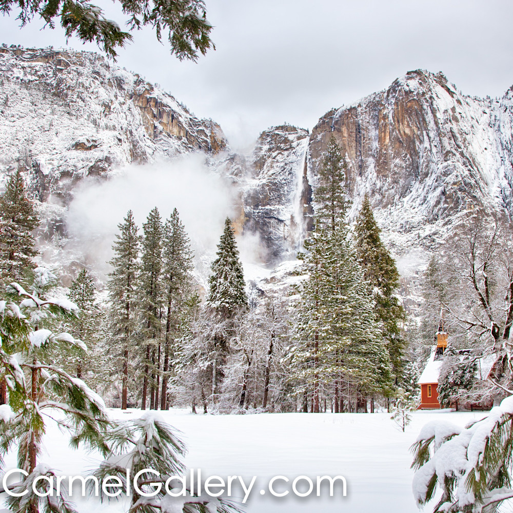Yosemite chapel in winter i0a7wm
