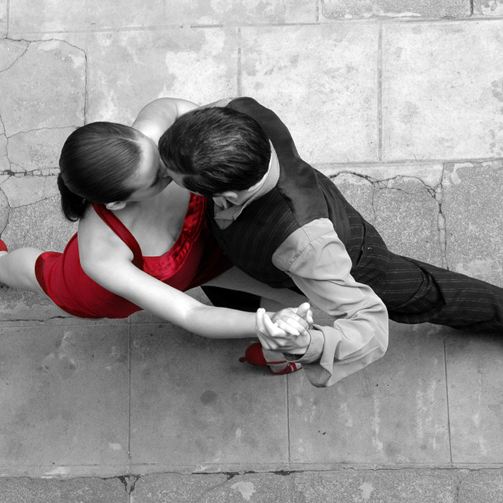 Intimate tango qqjutw