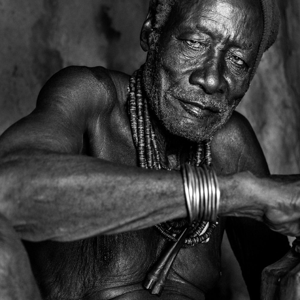 Himba chief rec056