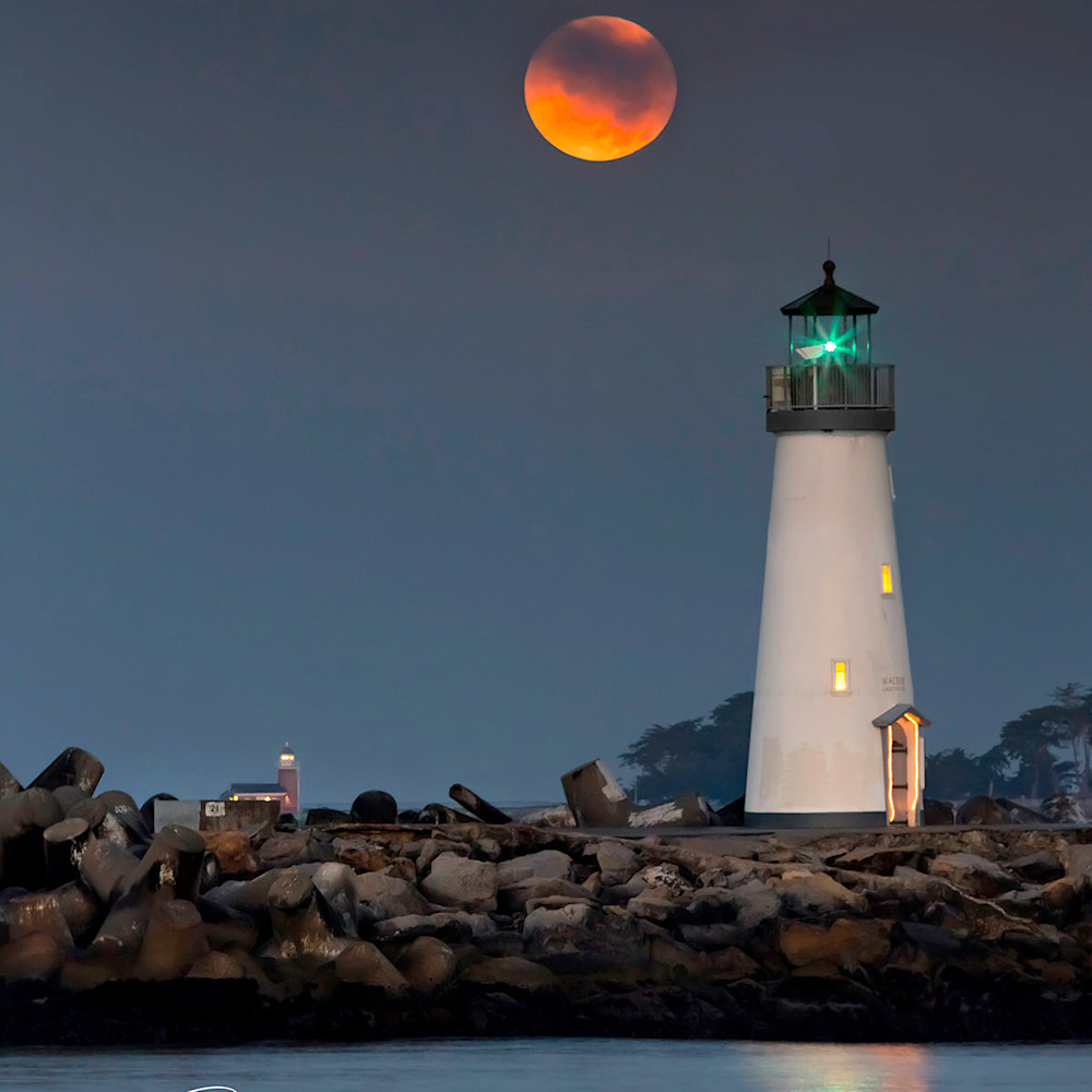 Moonset over lighthouses 2 1 vzct04