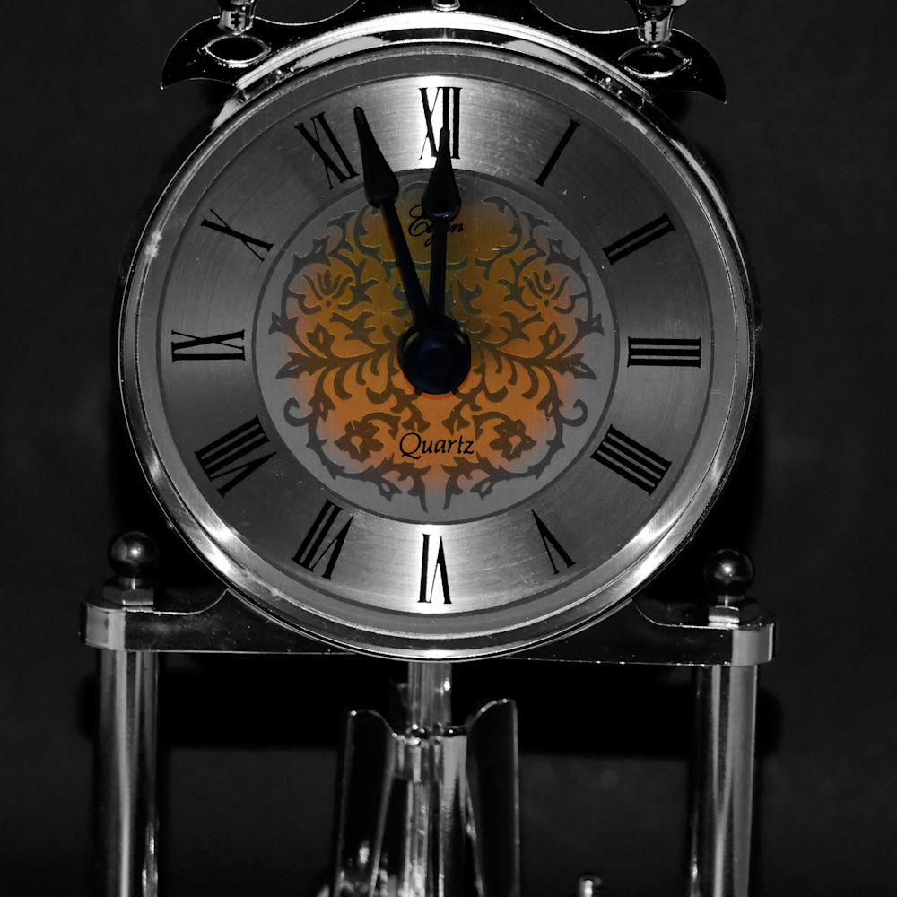 Black and white clock   selective coloring s7ntt5