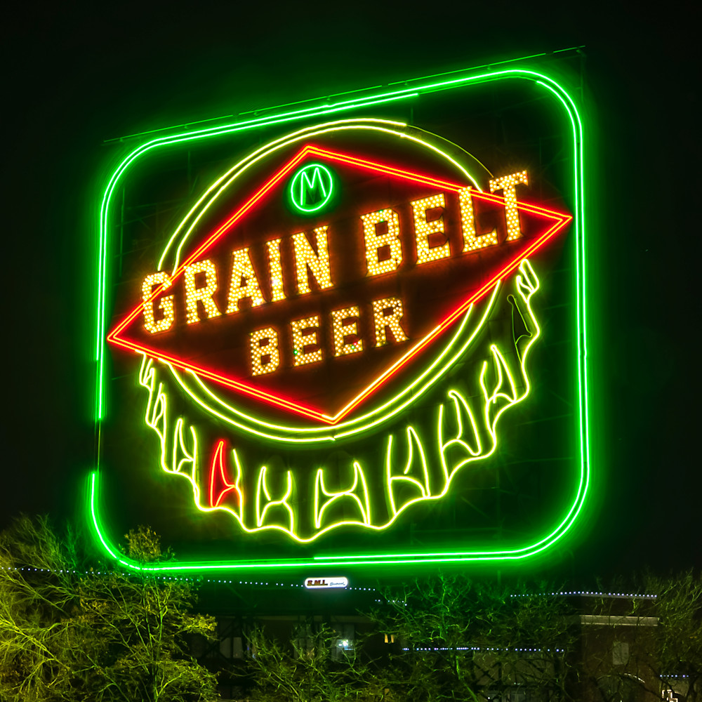 A MUST HAVE! FREE SHIPPING! GRAIN BELT BEER METAL MINI SIGN! 
