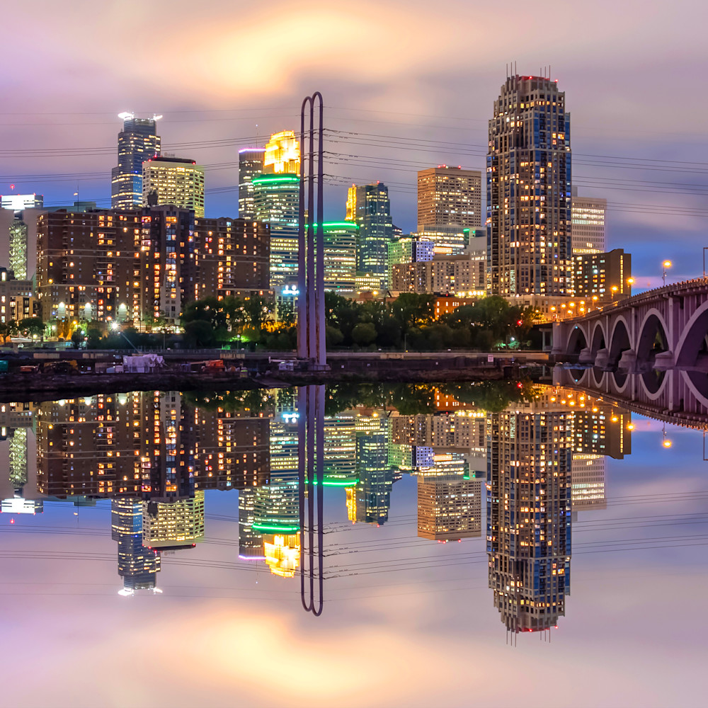 Minneapolis skyline reflection 4 apxidi
