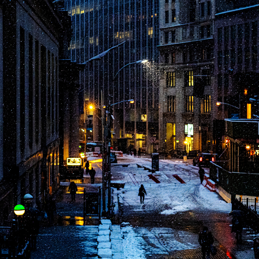 Night snow on broad street kexgol