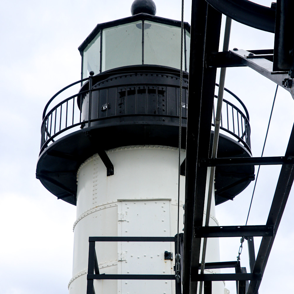Up close lighthouse jsry8v