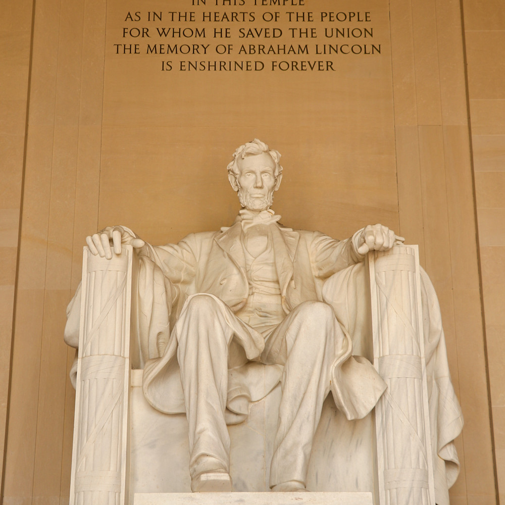 Whole lincoln memorial uplyc8
