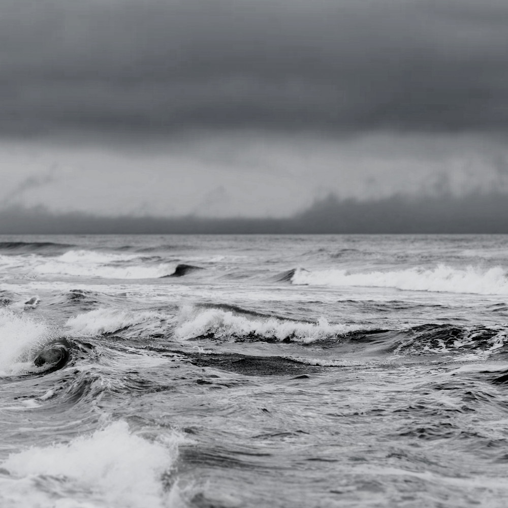 Stormy sea bw wi2ox8
