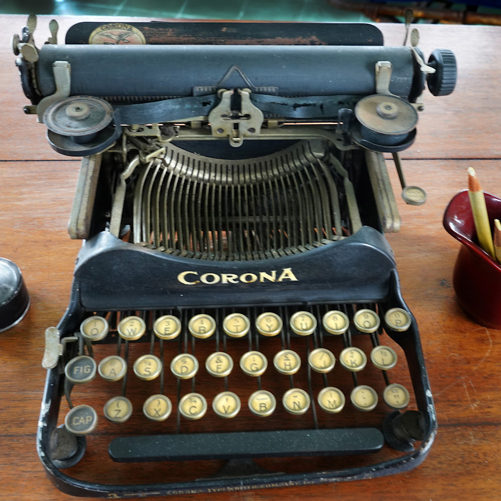 Hemingway s typewriter bpxcp5