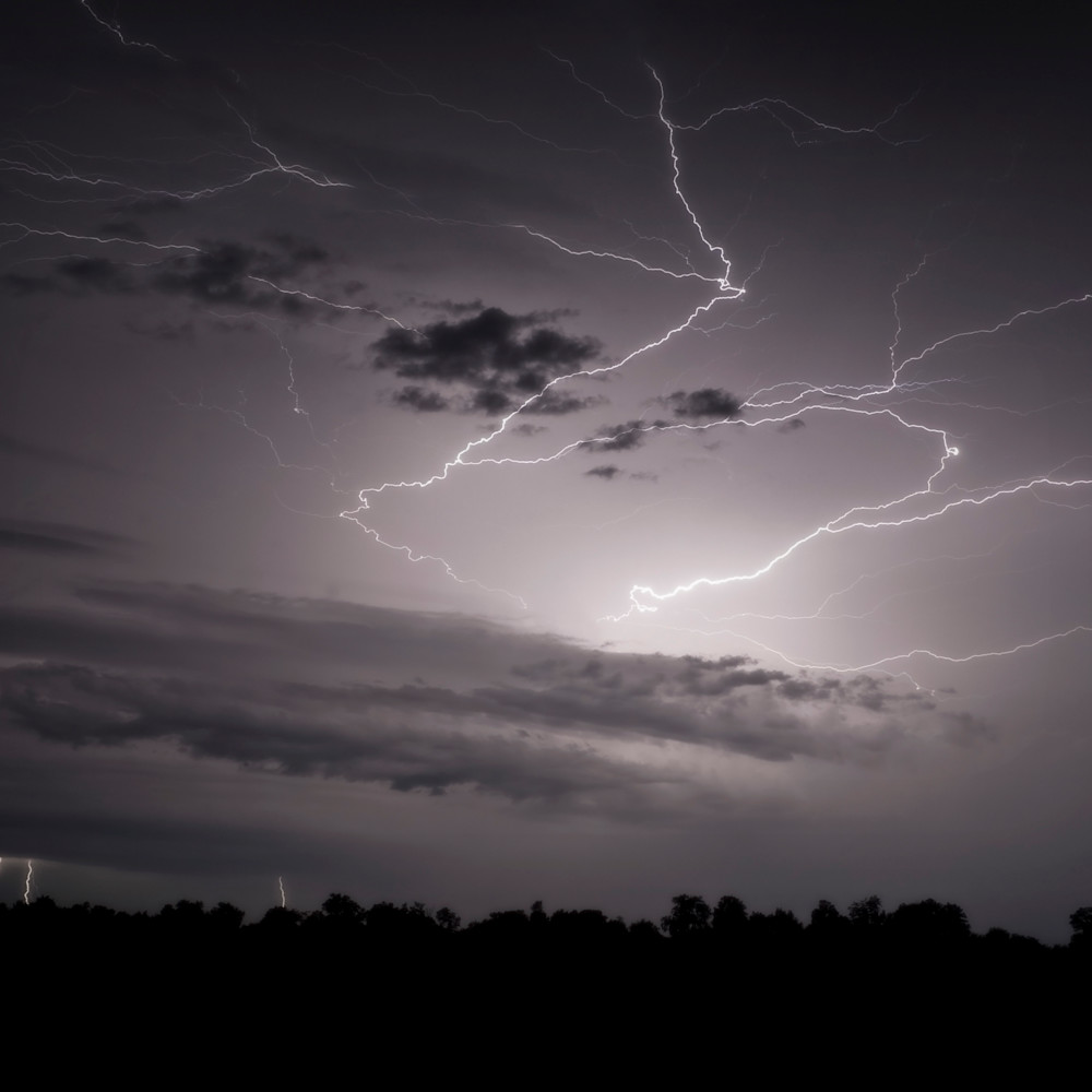 C 11 lightning storm at night auwkjl