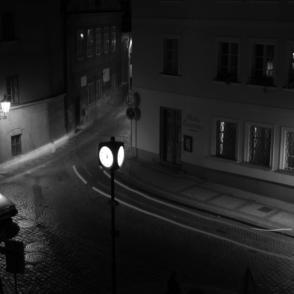 Prague clocklight b w street blur sai stabilize qs0nd2