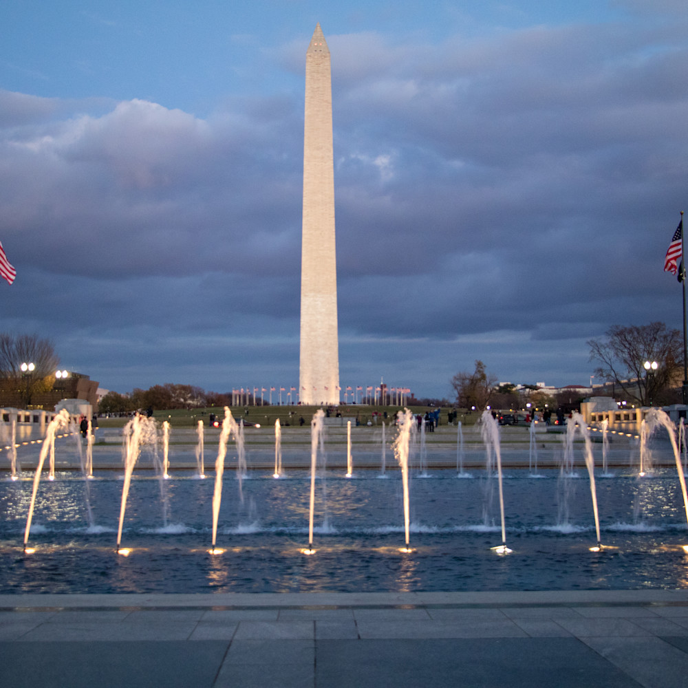 Washington monument and wwii memorial at night hpjyzj
