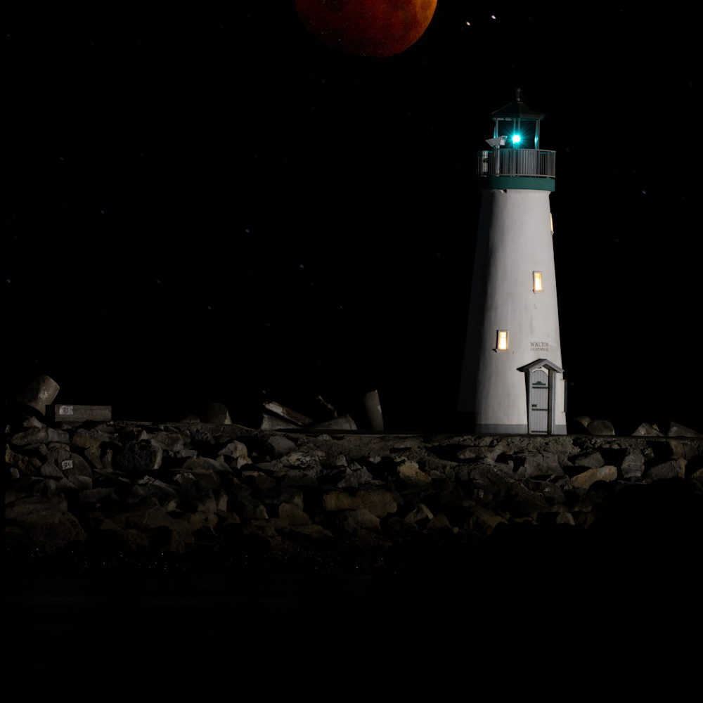 Blood moon lighthouse p7mxbm