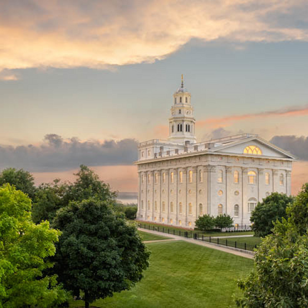 Nauvoo illinois temple   looking west at sunset robert a. boyd web 2 tpv9ly