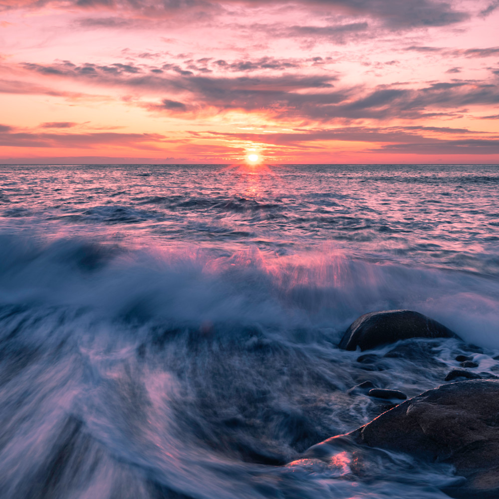 The surf at bass rocks xryhsg