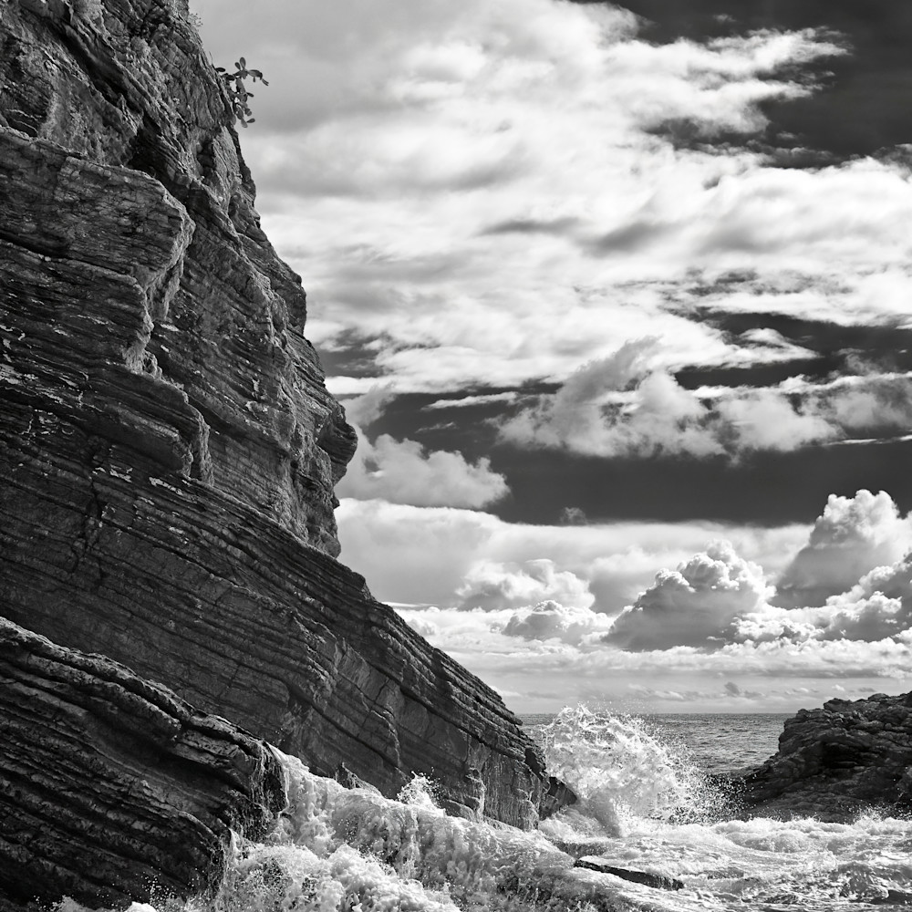 Jkp9 2297 sea cliff bw gigapixel low res height 12400px xmttwn
