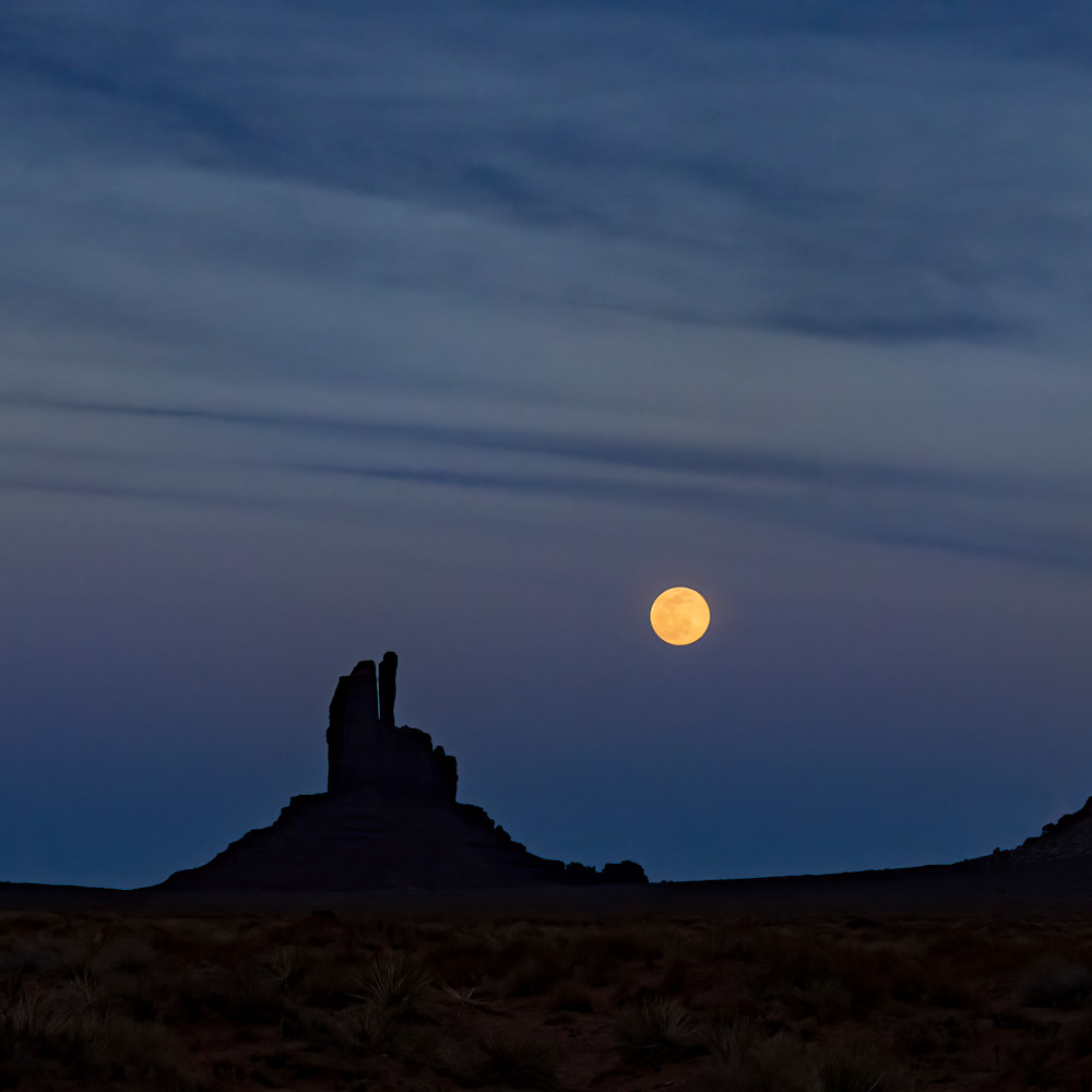 Monument valley moonrise 03172022 lucaqo