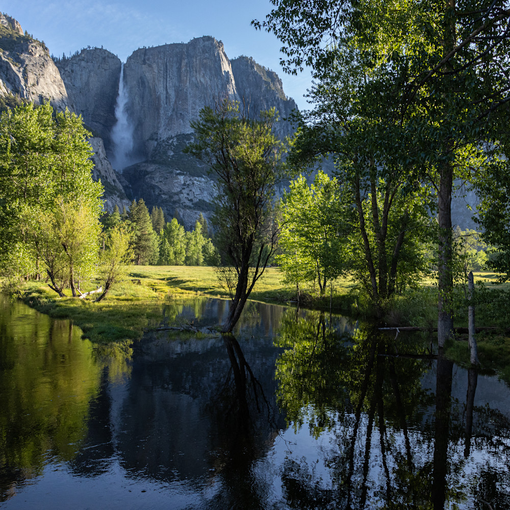 Yosemite falls and meadow hr yqpskp