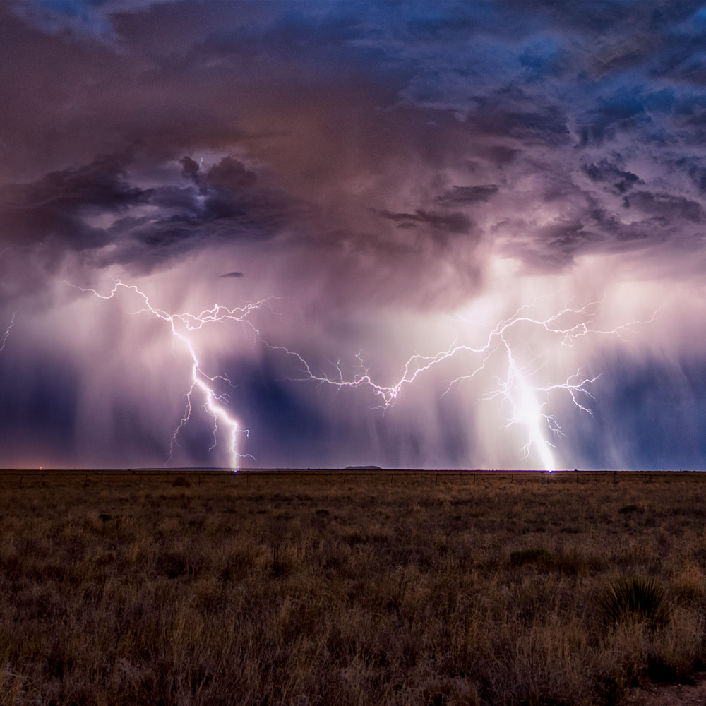 Night lightning 80x25 ratio for large print with latest edits for sky wllsu1