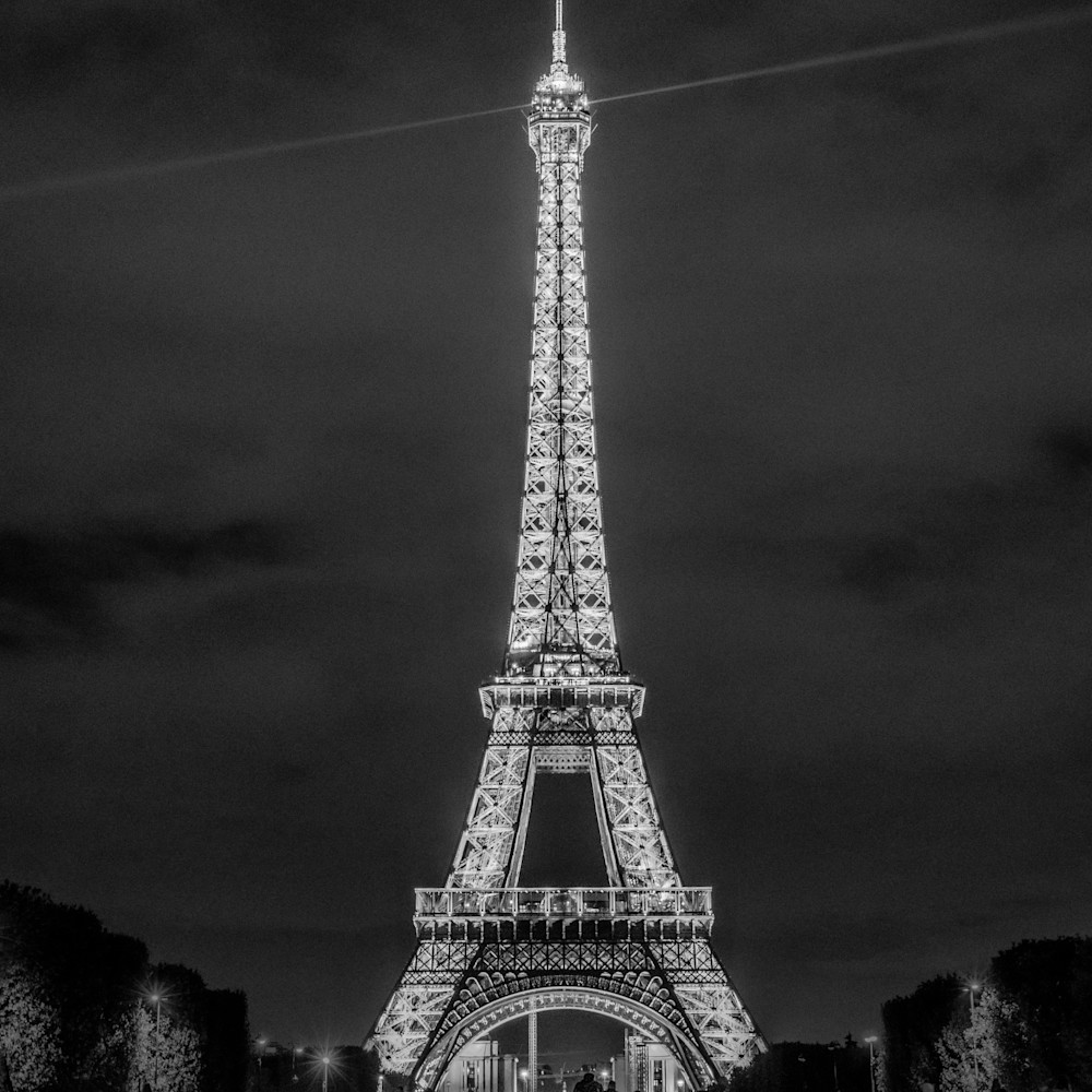 Eiffel tower night bw buyeag