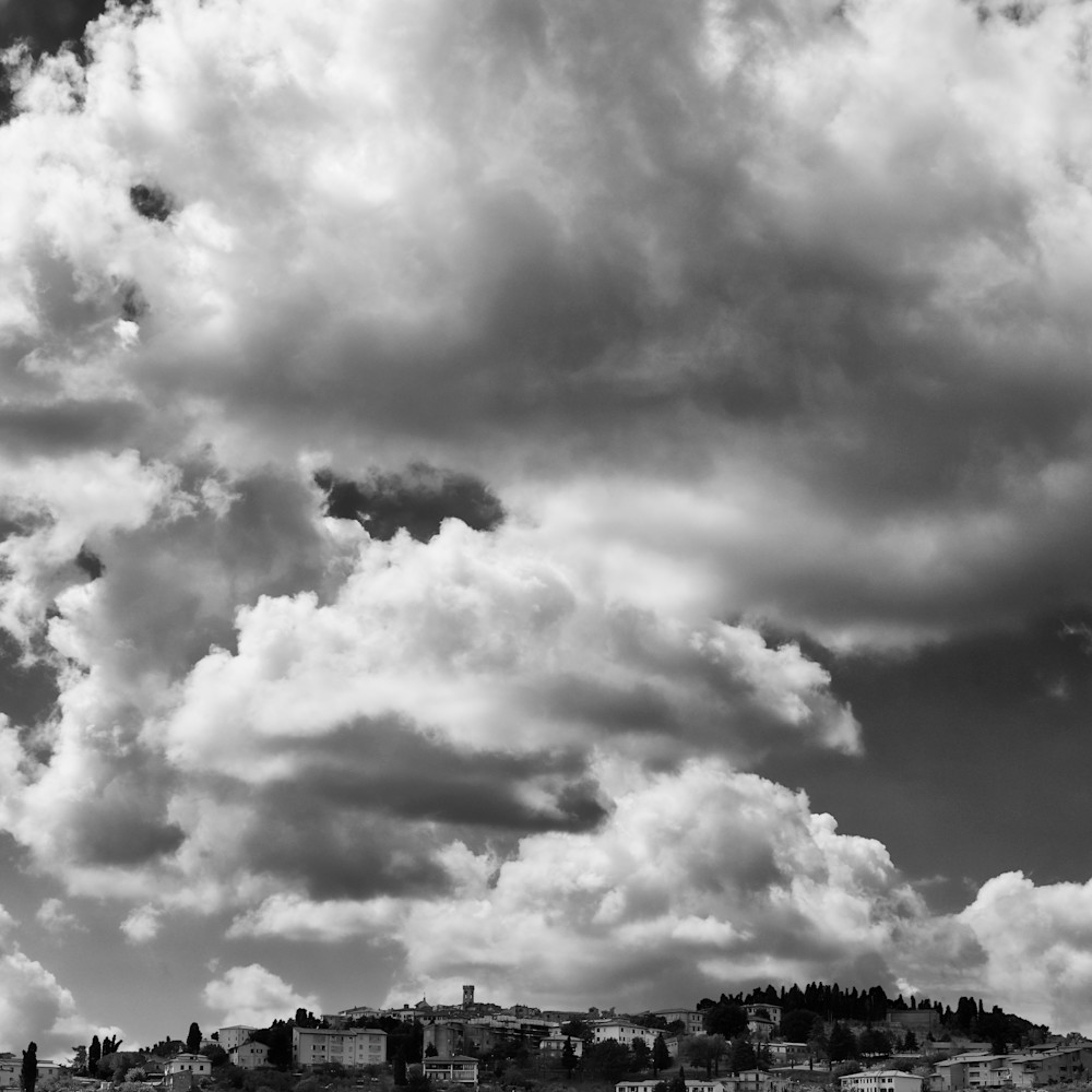 Jkp53 8067 chianti clouds 2 bw gigapixel low res height 12240px yy6fog