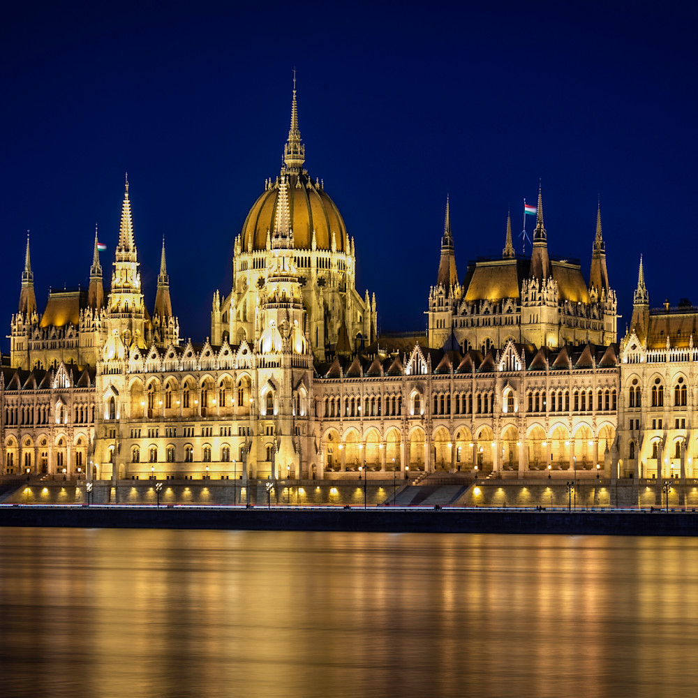 Hungarian parliament building budapest feb 2019 dsc1161 lzxohe