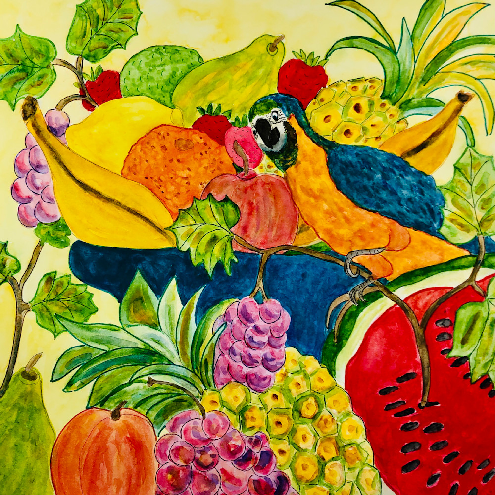Parrot in a fruit bowl gg3qln