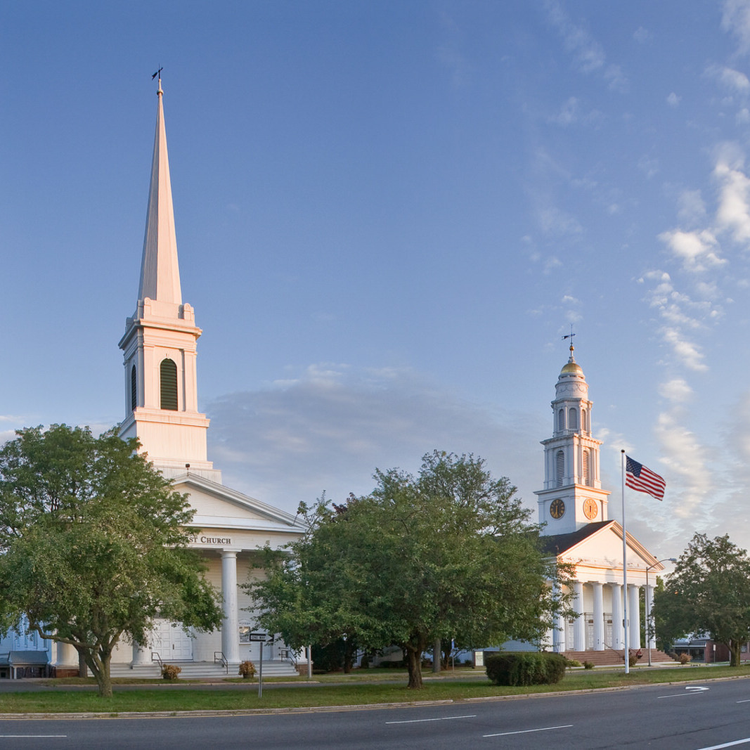 Broad Street Meriden churches and Memorial
