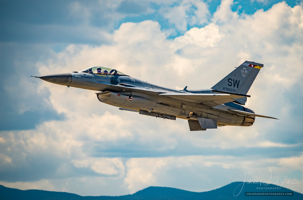 Picture of F-16 Viper Air Combat Demonstration Team at Rocky Mountain Airshow