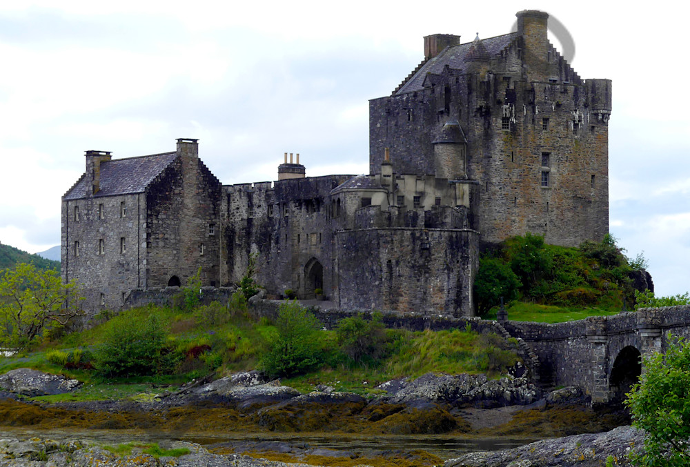 Eileen Donan, Between The Clans, Dornie, Scotland, Uk Art laurajay280