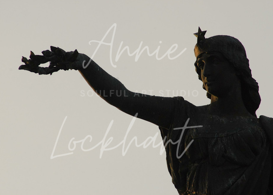Lady Victory  Art | Annie Lockhart Art