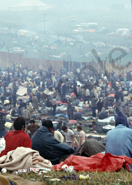 038 Woodstock Crowd Art | Cunningham Gallery