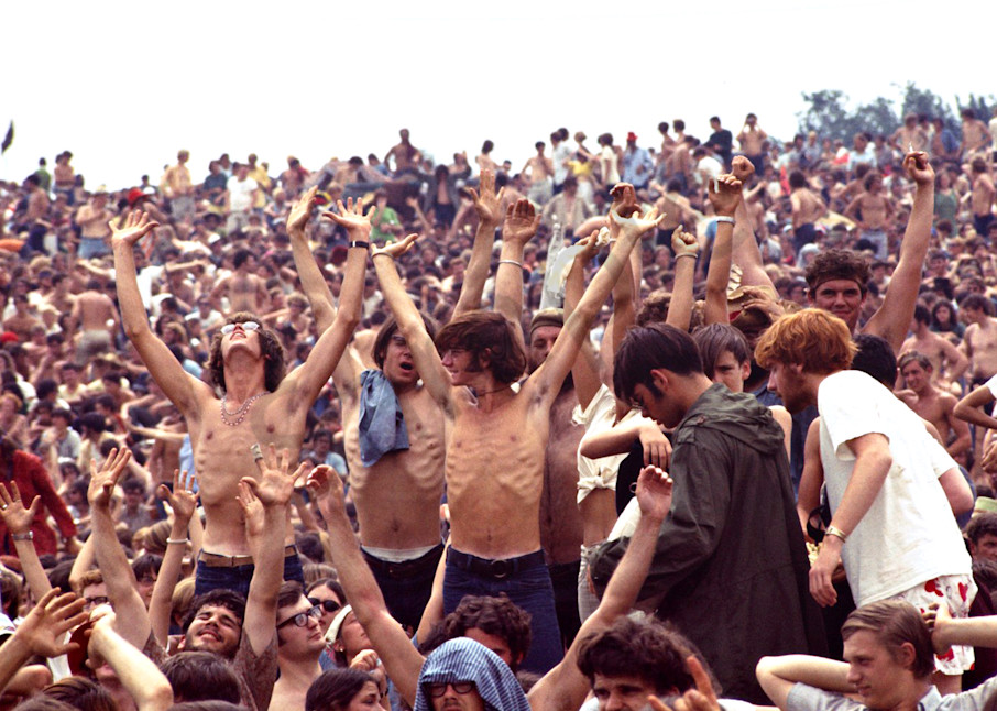003 Woodstock Crowd Art | Cunningham Gallery