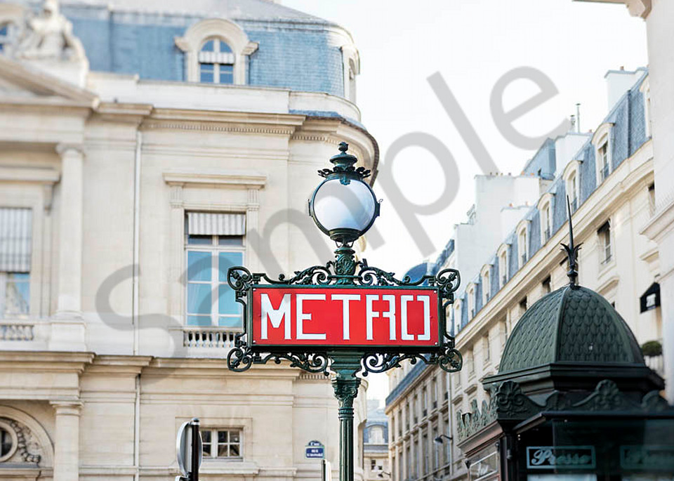 Paris 1 Arr Metro Sign Art | AngsanaSeeds Photography