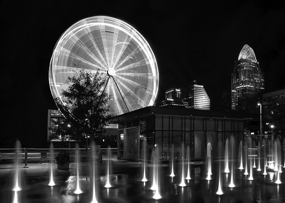 Ferris Wheel at Night in Cincinnati BW