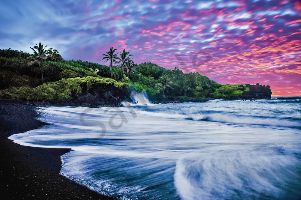 Black Sand Rising by Holly Warrington | Pictures Plus