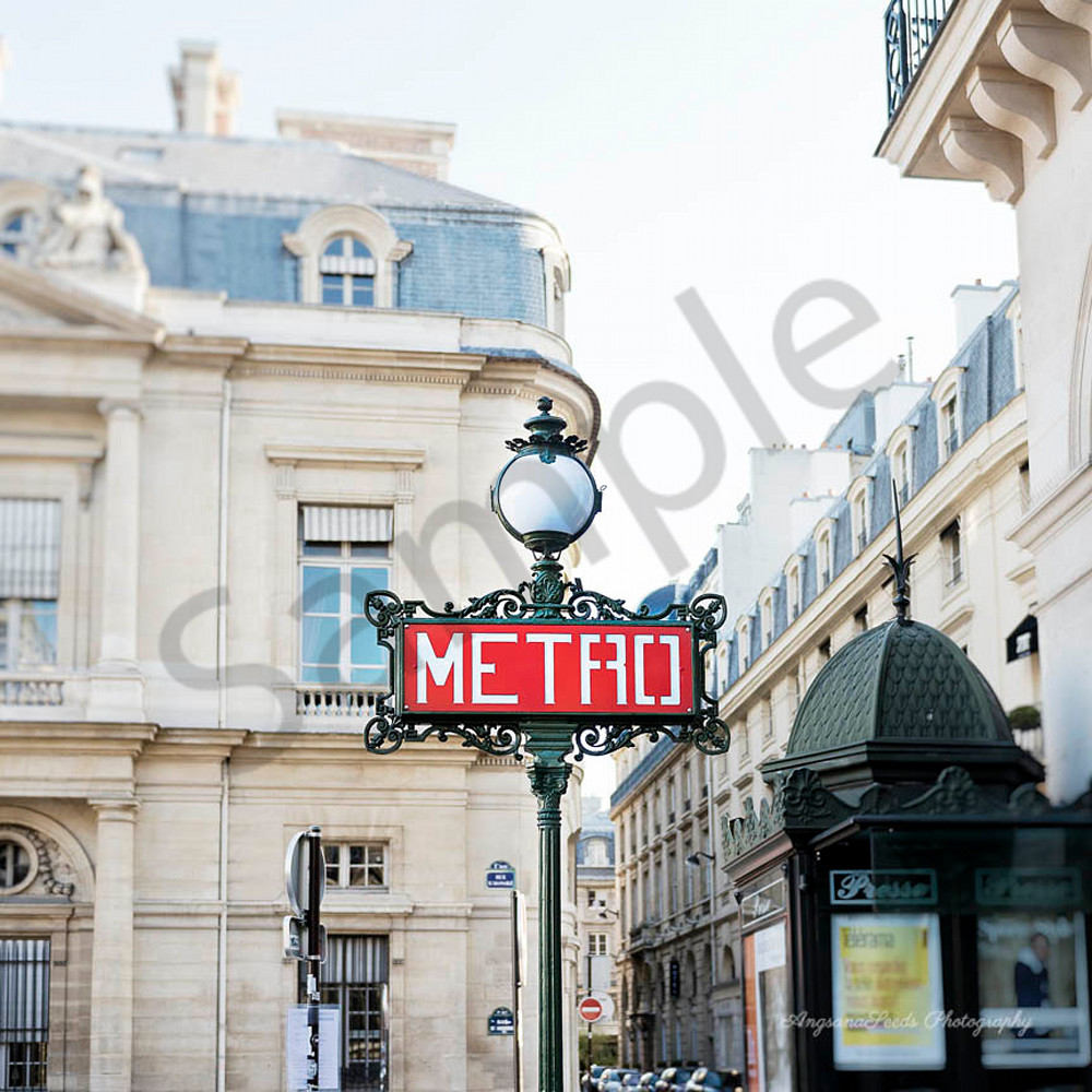 Paris 1 Arr Metro Sign Art | AngsanaSeeds Photography
