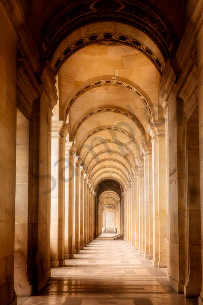 Louvre Hallway Art | AngsanaSeeds Photography