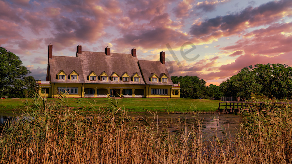 Whalehead Club