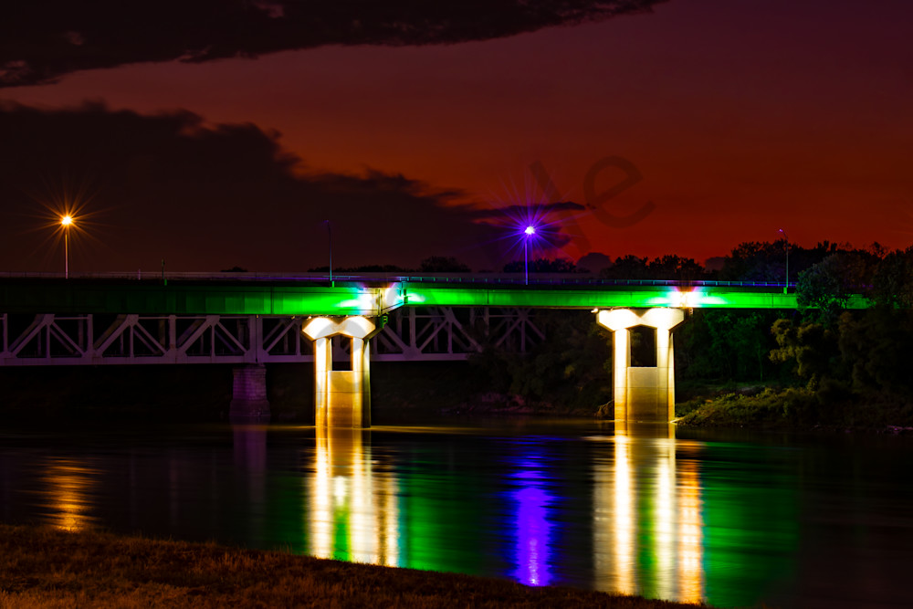 Heart of America Bridge at Night
