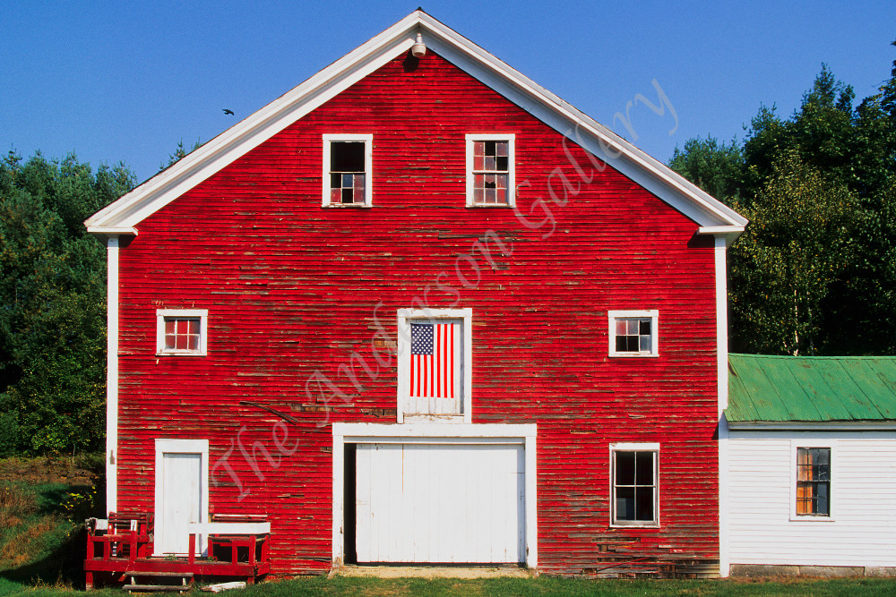 Barns, red barns, Maine barns, Barns with flag