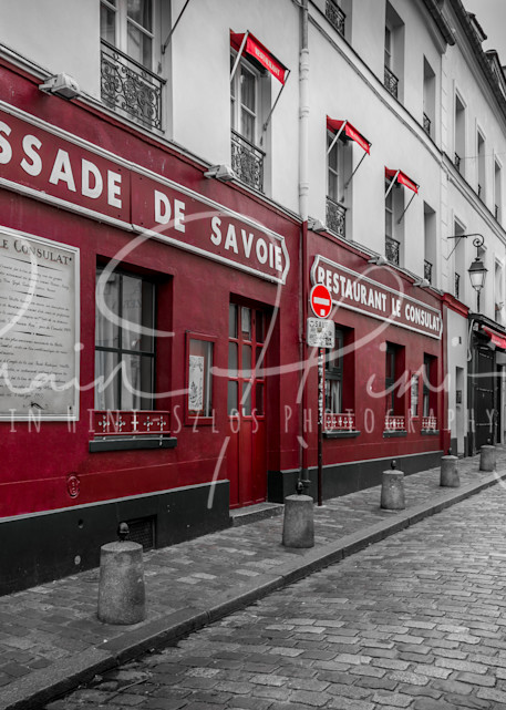 RHS Gallery - Romain Hini-Szlos photography - Lonely Montmartre Street

