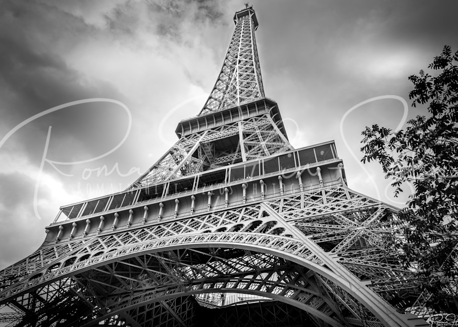 RHS Gallery - Romain Hini-Szlos photography - Eiffel Tower
