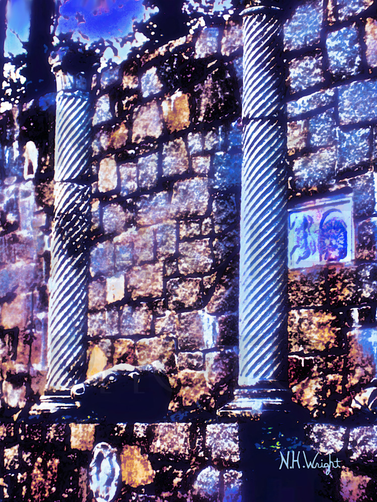 Hammond's Castle Garden Pillar's