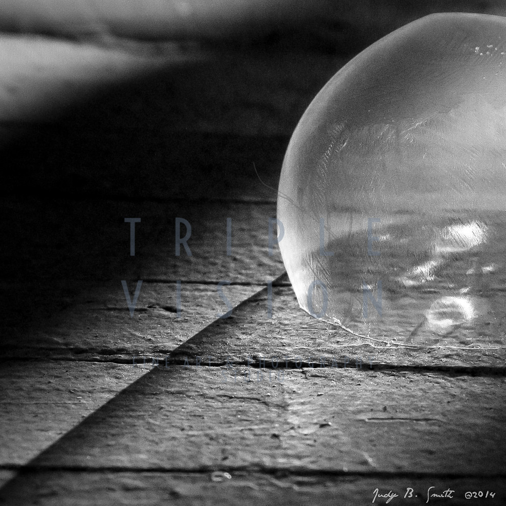 Frozen Bubble Bw Photography Art | Triple Vision Studio